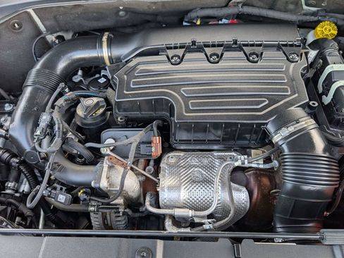 Used 2023 Jeep Renegade Limited image 52