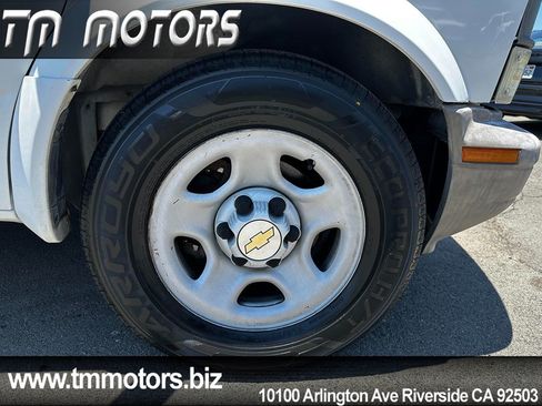 Used 2003 Chevrolet Astro RWD image 10