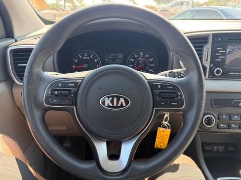 Used 2017 Kia Sportage LX AWD/4WD image 13