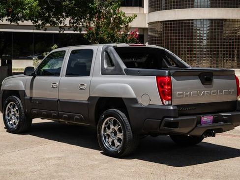 Used 2004 Chevrolet Avalanche 2WD image 49