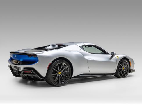 Used 2023 Ferrari 296 GTS image 9