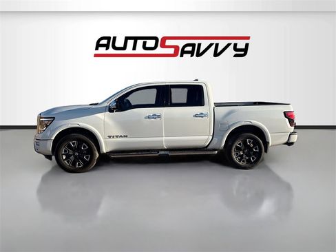 Used 2022 Nissan Titan Platinum Reserve w/ Moonroof Package image 4
