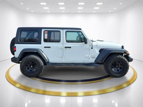 Used 2019 Jeep Wrangler Unlimited Sport S AWD/4WD image 5