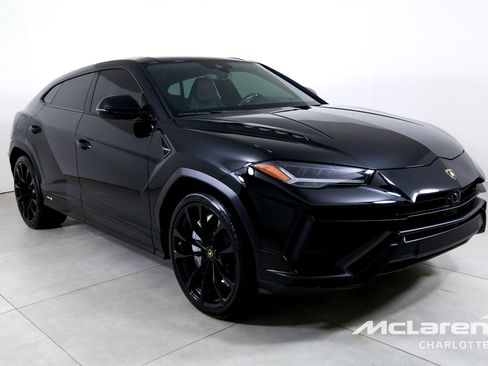 Used 2024 Lamborghini Urus S AWD/4WD image 3