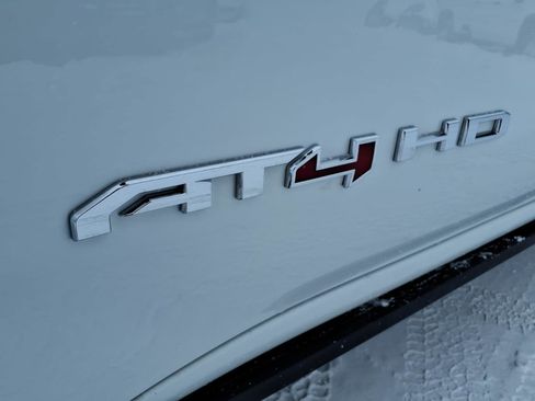 Used 2025 GMC Sierra 2500 AT4 w/ AT4 Premium Plus Package image 2