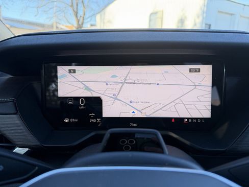 New 2026 GMC Acadia Denali w/ Super Cruise Package image 17