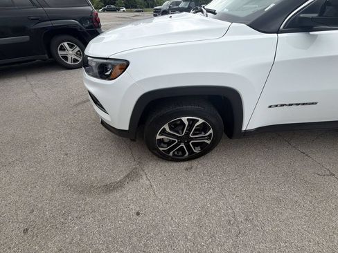 Used 2023 Jeep Compass Limited AWD/4WD image 10