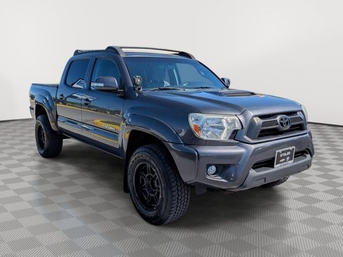 Used 2014 Toyota Tacoma 4x4 Double Cab w/ TRD Sport Package image 7