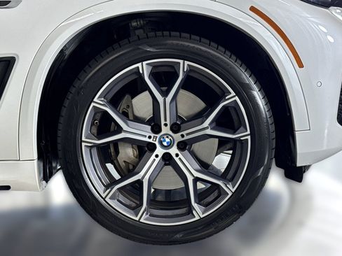 Used 2022 BMW X5 xDrive45e w/ M Sport Package AWD/4WD image 12