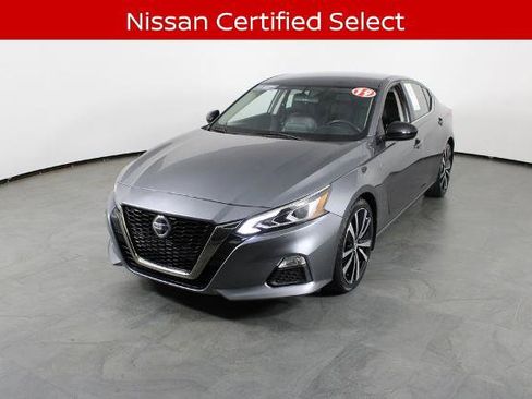Certified 2019 Nissan Altima 2.5 SR FWD image 2