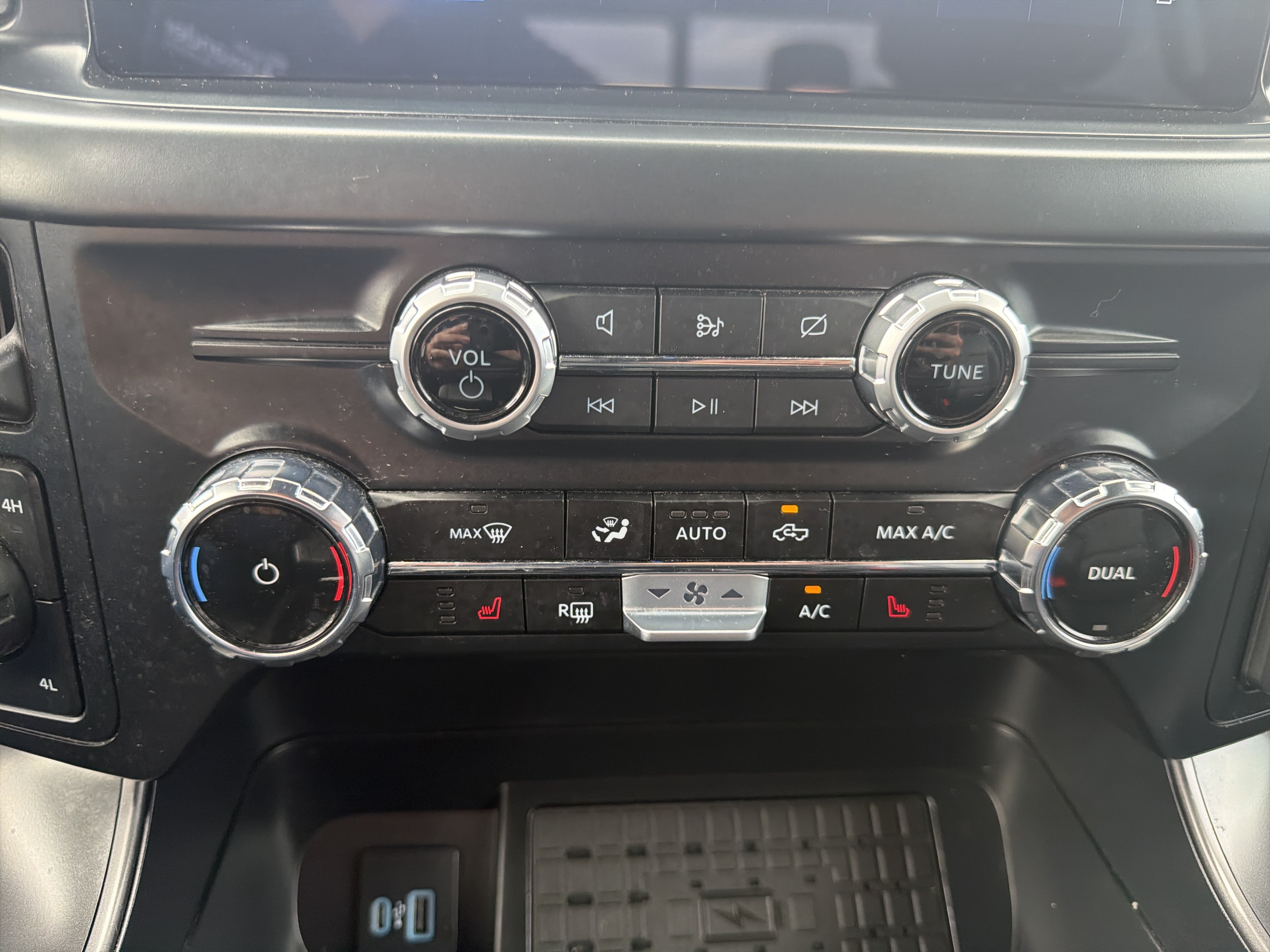 Used 2024 Ford F150 XLT w/ Equipment Group 303A High AWD/4WD image 28
