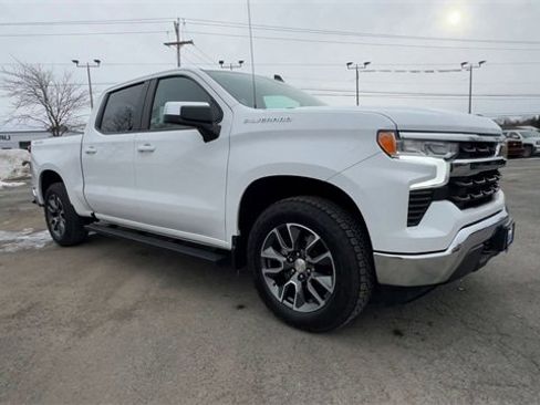Used 2023 Chevrolet Silverado 1500 LT image 2