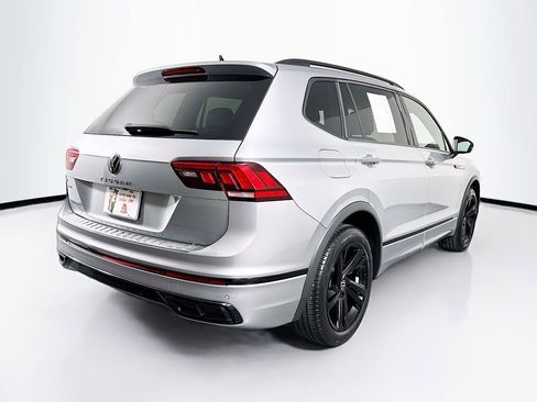 Used 2024 Volkswagen Tiguan SE R-Line image 10