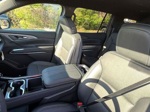 New 2026 Chevrolet Traverse LT w/ Midnight/Sport Edition image 14