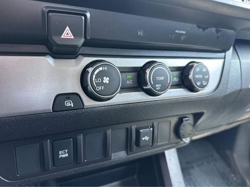 Used 2021 Toyota Tacoma SR RWD image 25