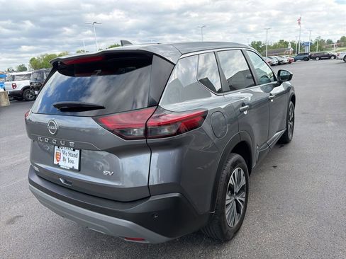 Used 2023 Nissan Rogue SV FWD image 5