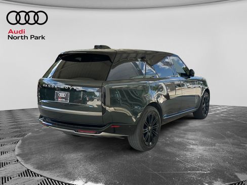 Used 2025 Land Rover Range Rover Long Wheelbase SE AWD/4WD image 5