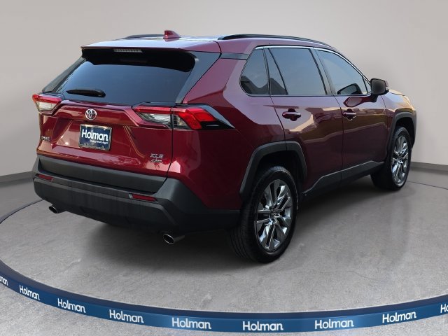 Certified 2021 Toyota RAV4 XLE Premium AWD/4WD image 5
