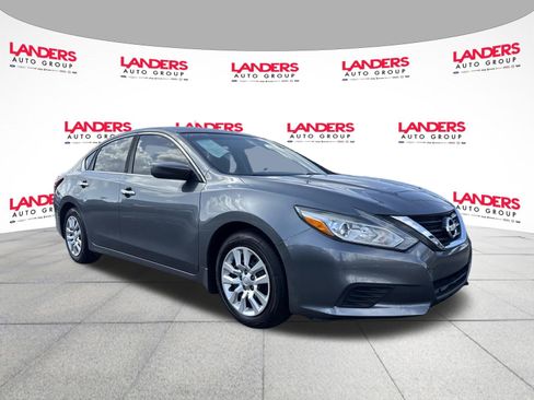 Used 2018 Nissan Altima 2.5 S w/ S Convenience Package FWD image 1
