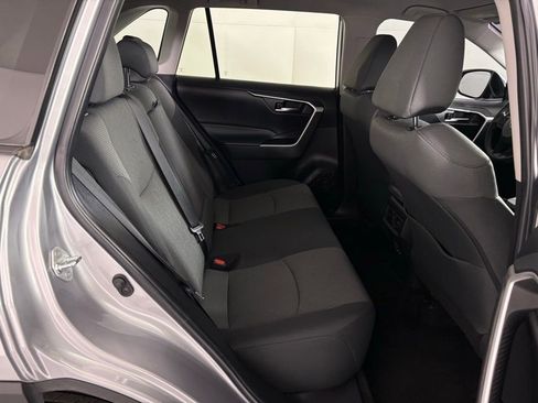 Used 2022 Toyota RAV4 XLE image 44
