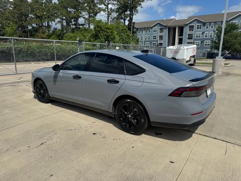 Certified 2025 Honda Accord SE image 6