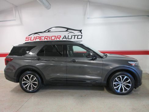 Used 2020 Ford Explorer ST w/ Premium Technology Package image 5