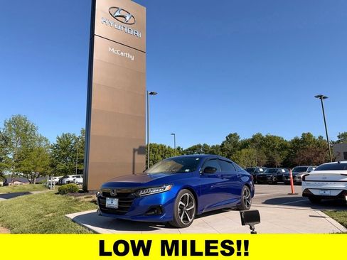 Used 2022 Honda Accord Sport image 1