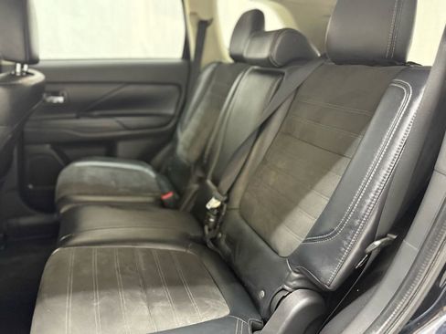 Used 2019 Mitsubishi Outlander SEL image 22