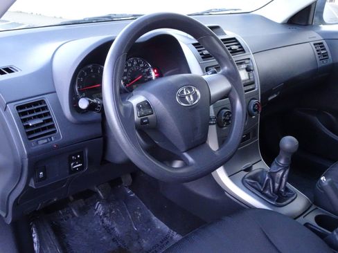 Used 2012 Toyota Corolla S image 11