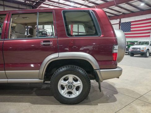 Used 2001 Isuzu Trooper 4WD 4-Door image 5
