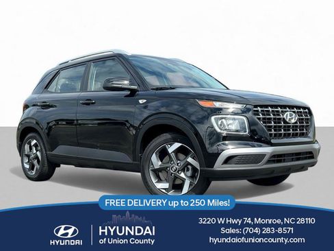 Used 2026 Hyundai Venue SEL FWD image 1