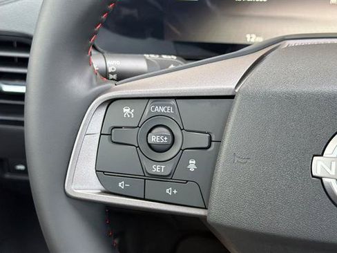 New 2027 Nissan Sentra SR w/ Floor Mat Package FWD image 25