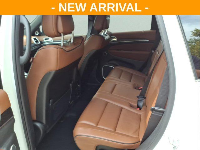 Used 2020 Jeep Grand Cherokee Summit w/ Skid Plate Group AWD/4WD image 12