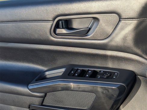 Certified 2023 Nissan Pathfinder SV image 27