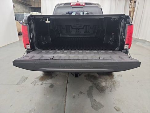 Used 2023 Chevrolet Colorado Z71 w/ Z71 Convenience Package 2 image 23