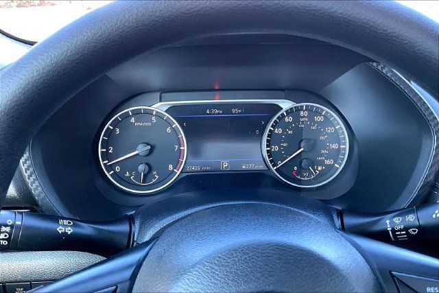 Used 2024 Nissan Sentra SV FWD image 13