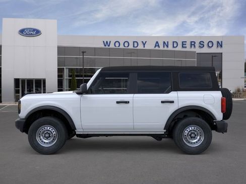 New 2026 Ford Bronco 4-Door AWD/4WD image 3