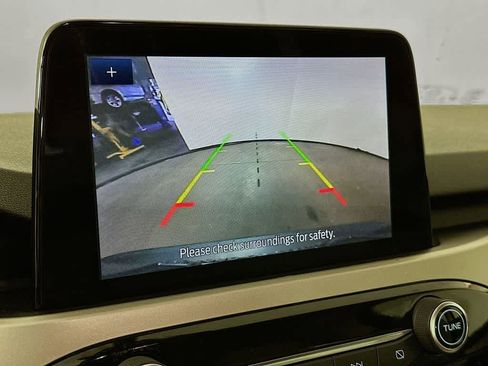 Certified 2020 Ford Escape SE image 27