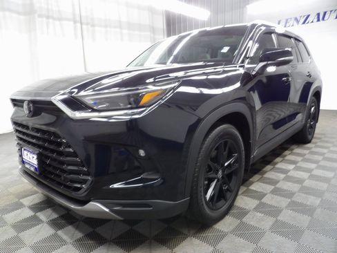 Used 2025 Toyota Grand Highlander AWD image 6