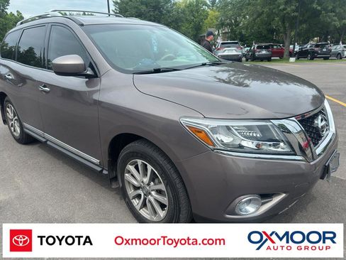 Used 2014 Nissan Pathfinder SL w/ SL Premium Package FWD image 1