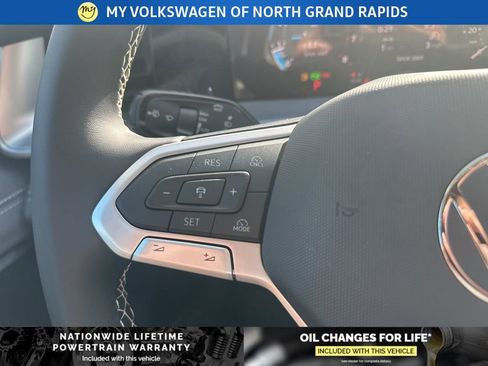 New 2026 Volkswagen Tiguan SE image 17