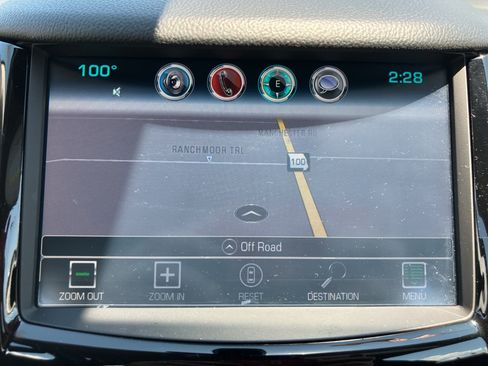 Used 2017 Chevrolet Cruze Premier FWD image 17