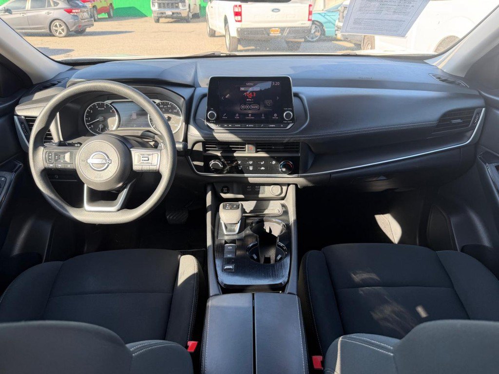 Used 2024 Nissan Rogue S FWD image 23