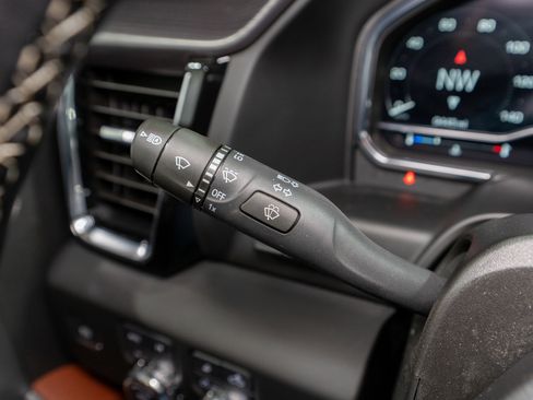 Used 2025 GMC Sierra 1500 Denali Ultimate image 34