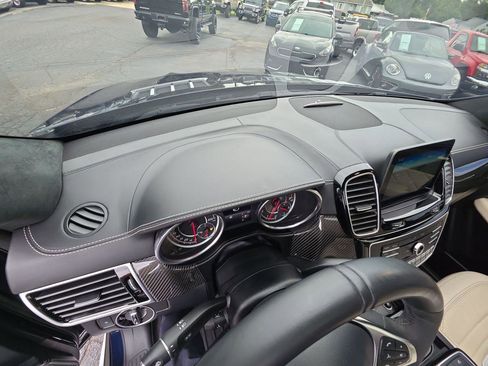 Used 2017 Mercedes-Benz GLE 63 AMG S image 31