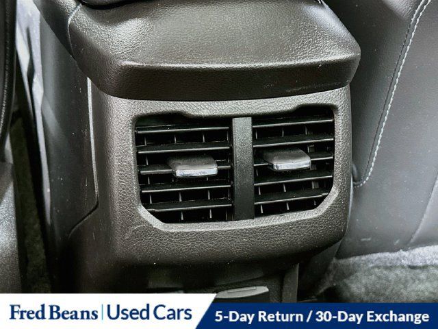 Used 2015 Ford Fusion SE w/ Equipment Group 502A FWD image 26