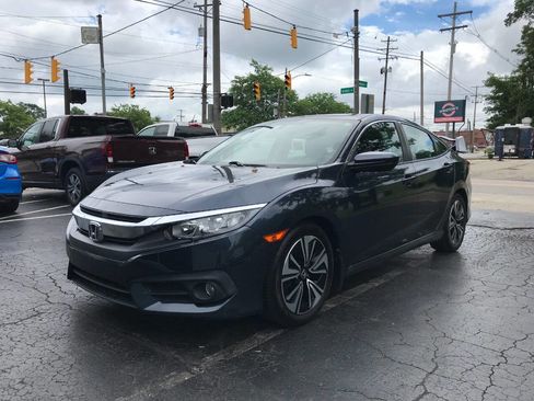 Used 2017 Honda Civic EX-T image 3