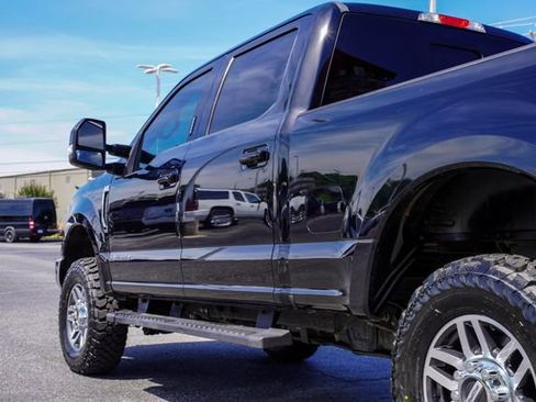 Used 2018 Ford F250 Lariat w/ Lariat Value Package AWD/4WD image 32