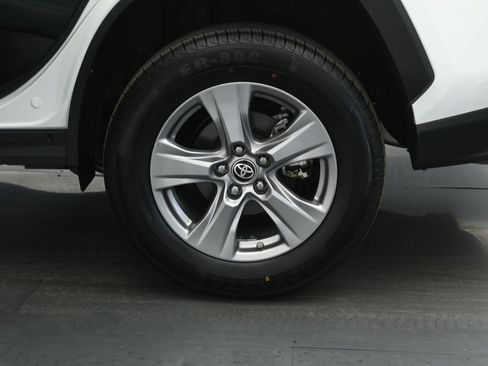 Used 2024 Toyota RAV4 LE image 21