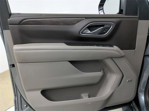 Used 2022 Chevrolet Tahoe Z71 w/ Z71 Off-Road Package image 35